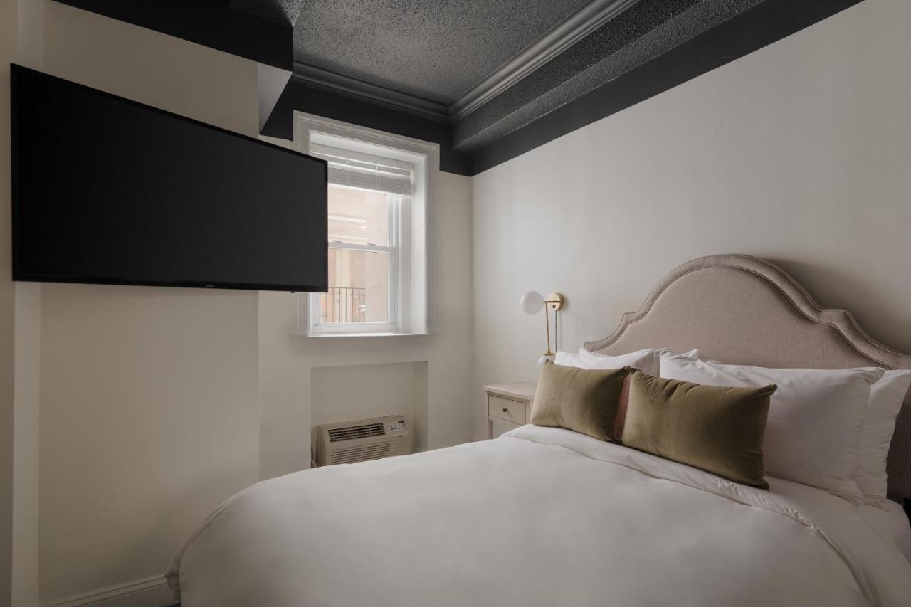 Dupont Circle Embassy Inn By Found Вашингтон Экстерьер фото