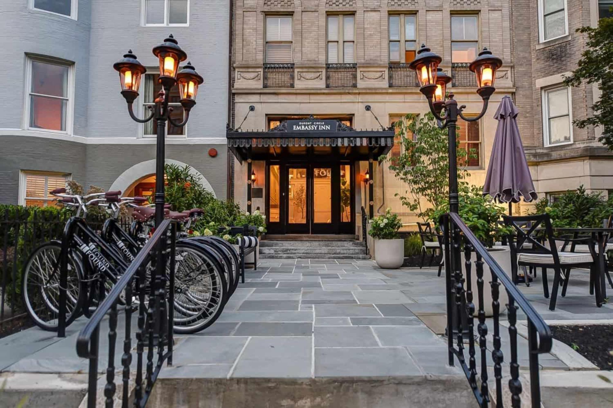 Dupont Circle Embassy Inn By Found Вашингтон Экстерьер фото